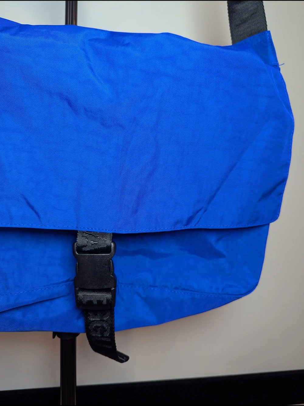 Baggu Nylon Messenger Bag Lapis Discontinued Color EUC Contemporary